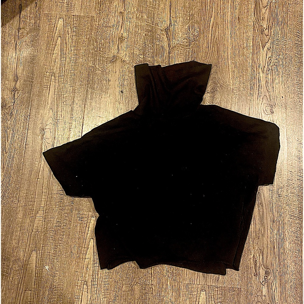 Black crop top long sleeve